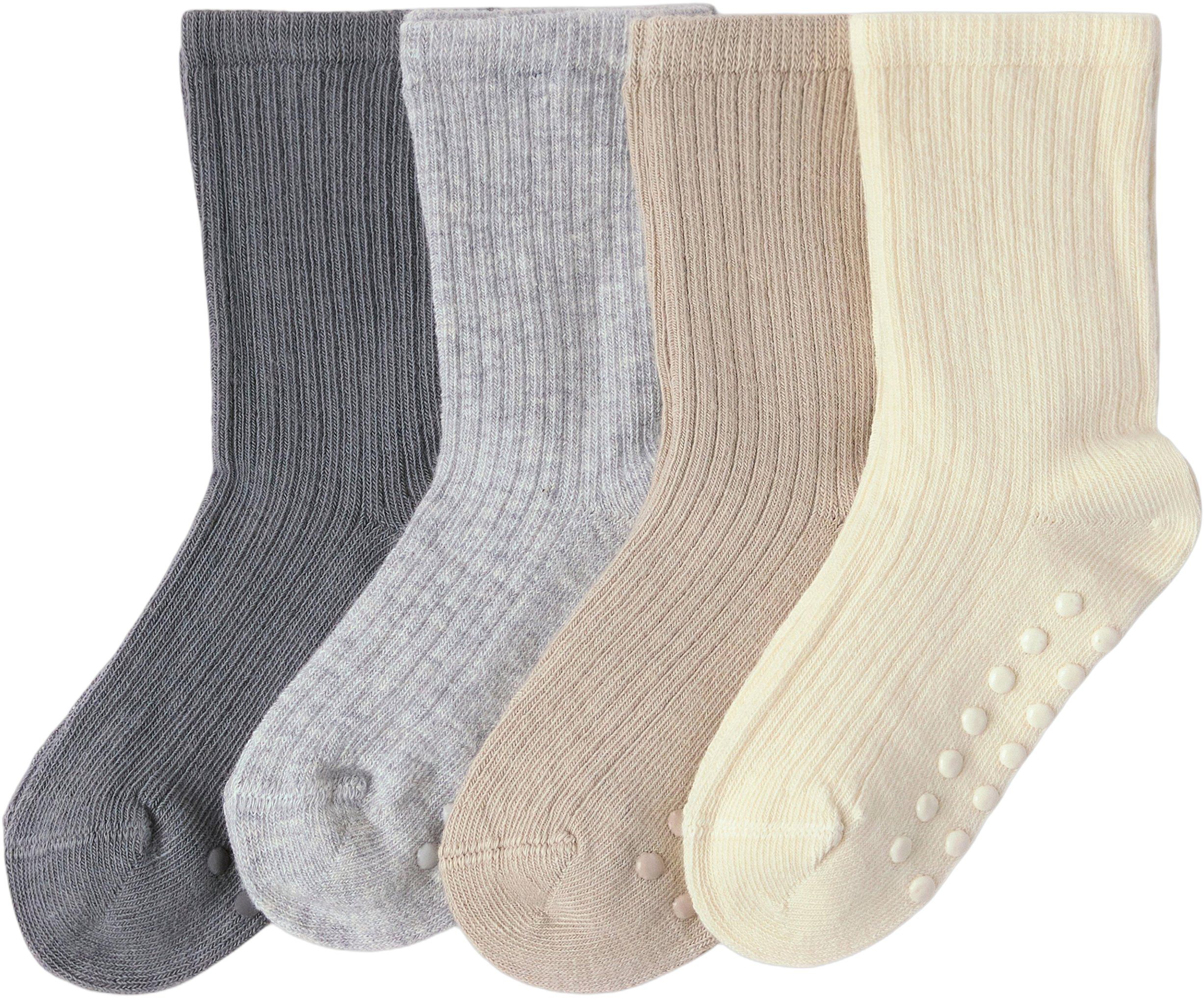 Ribbed, soft socks.