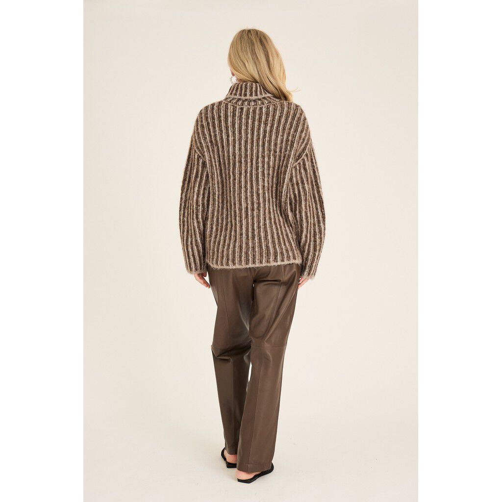 Orkido knit pullover