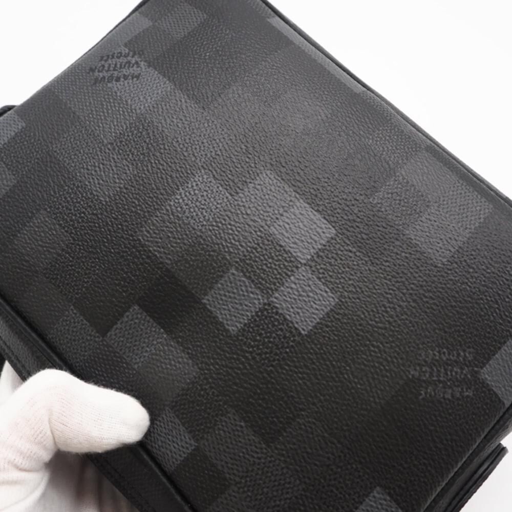 Louis Vuitton Shoulder Bags
