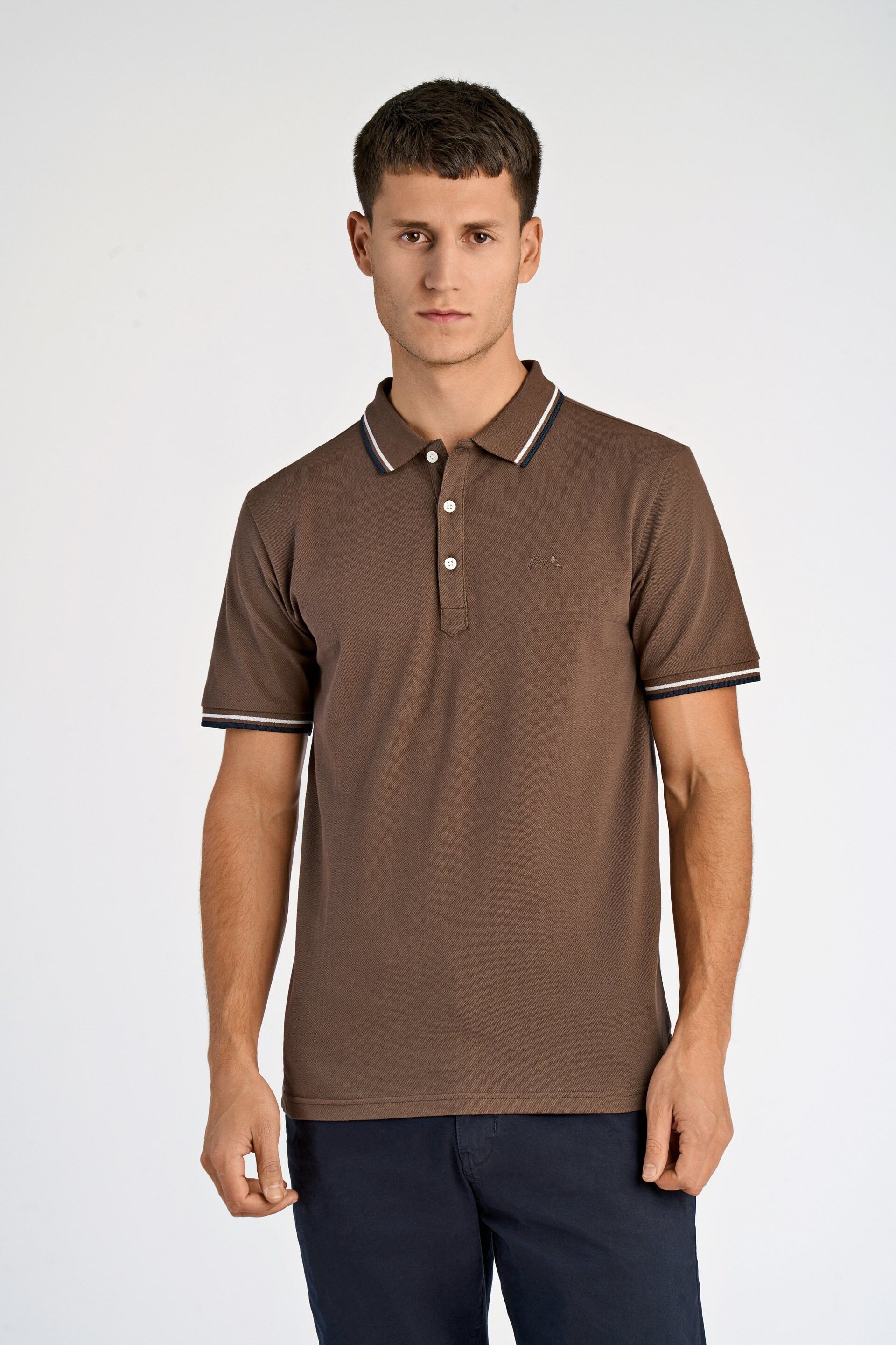 Polo shirt w. contrast piping
