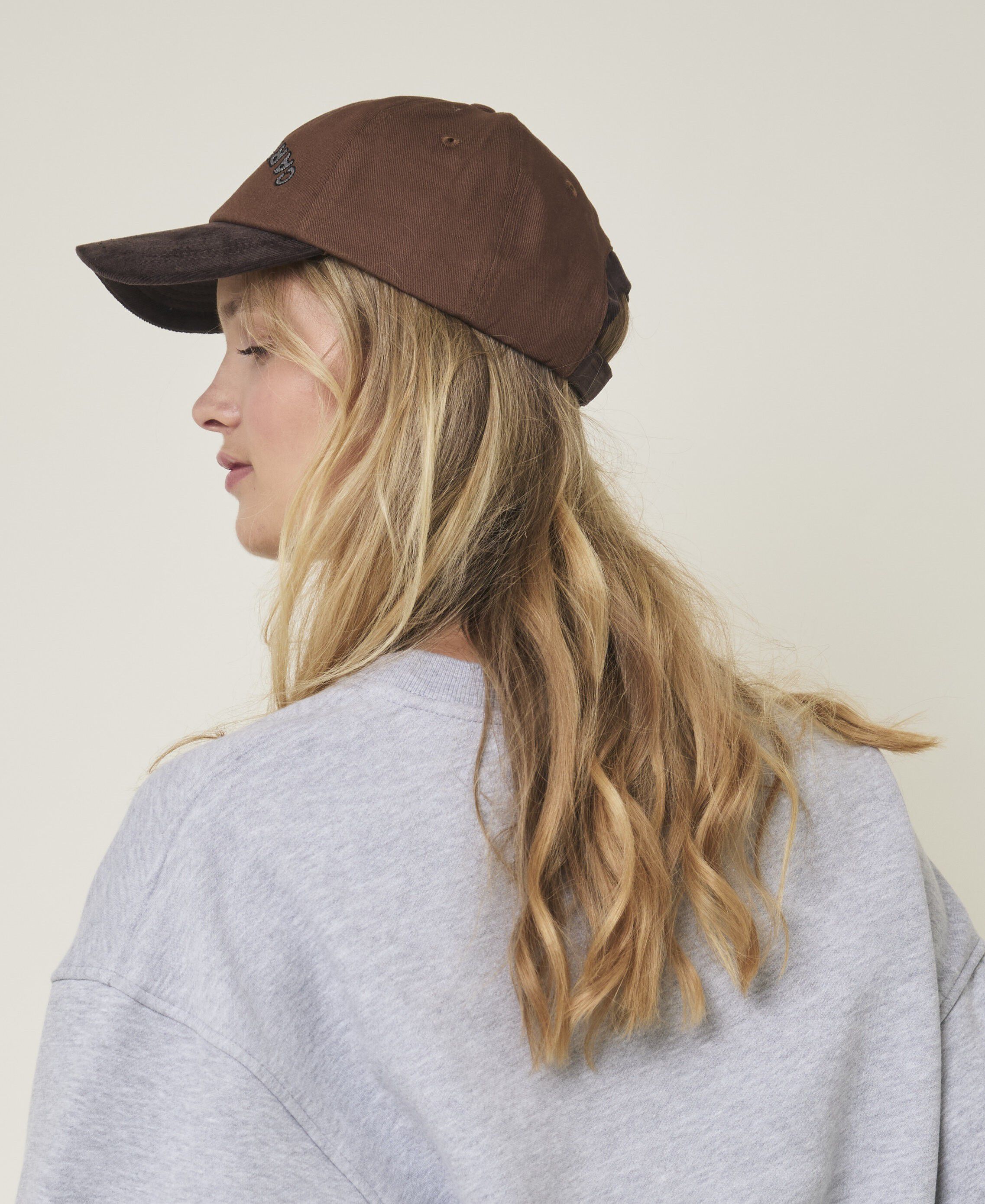 Abide Cap med broderet logo - Arabica