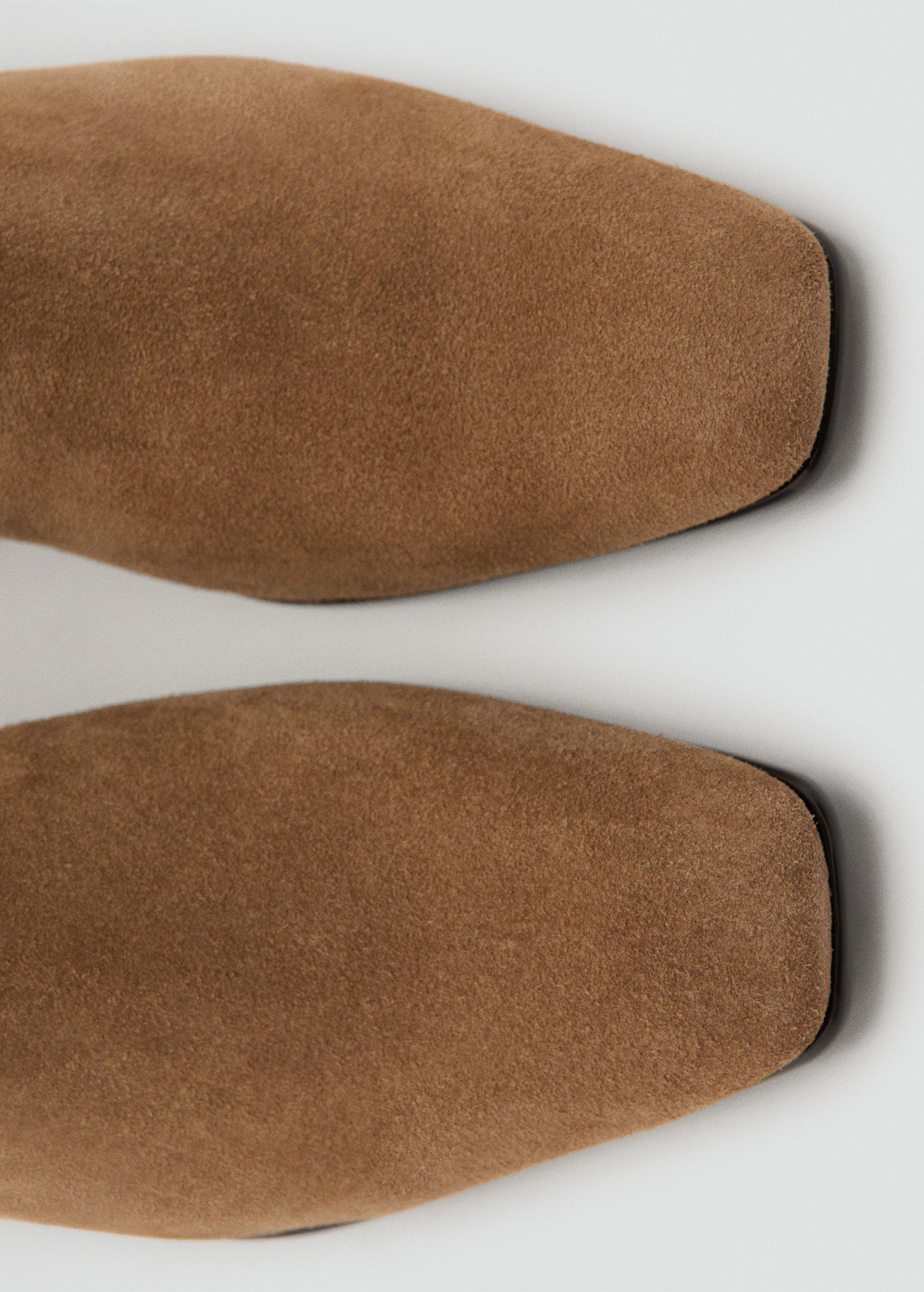 High-leg suede boots