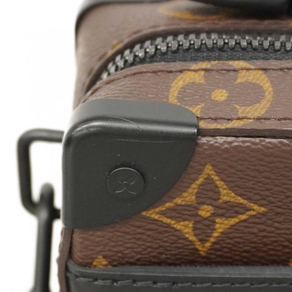 Louis Vuitton Shoulder Bags