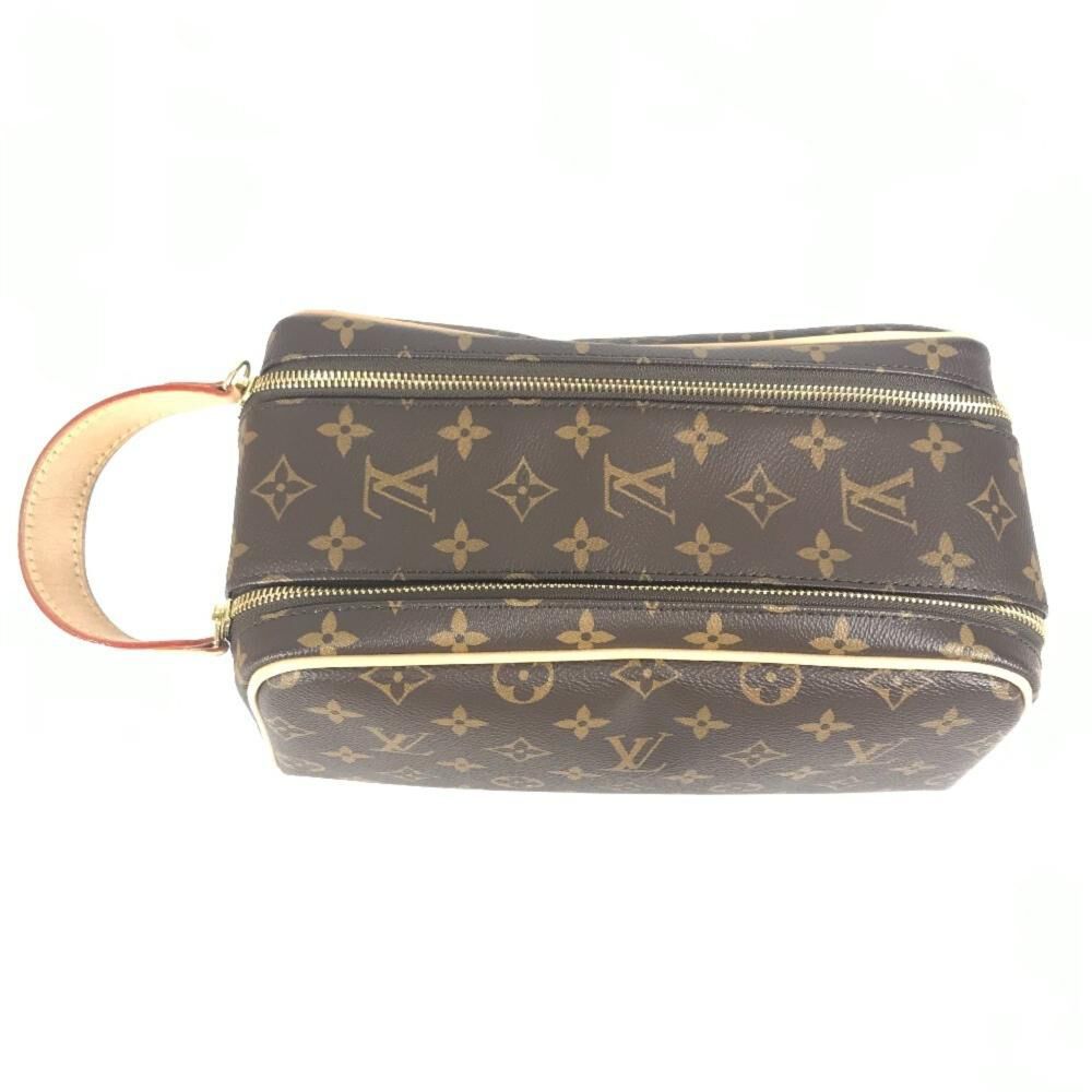 Louis Vuitton Clutch