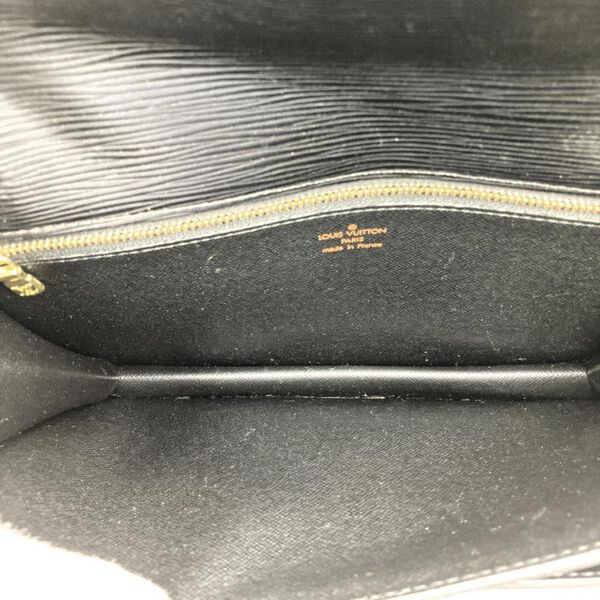 Louis Vuitton Clutch