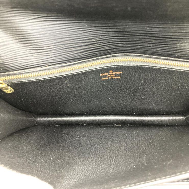 Louis Vuitton Clutch