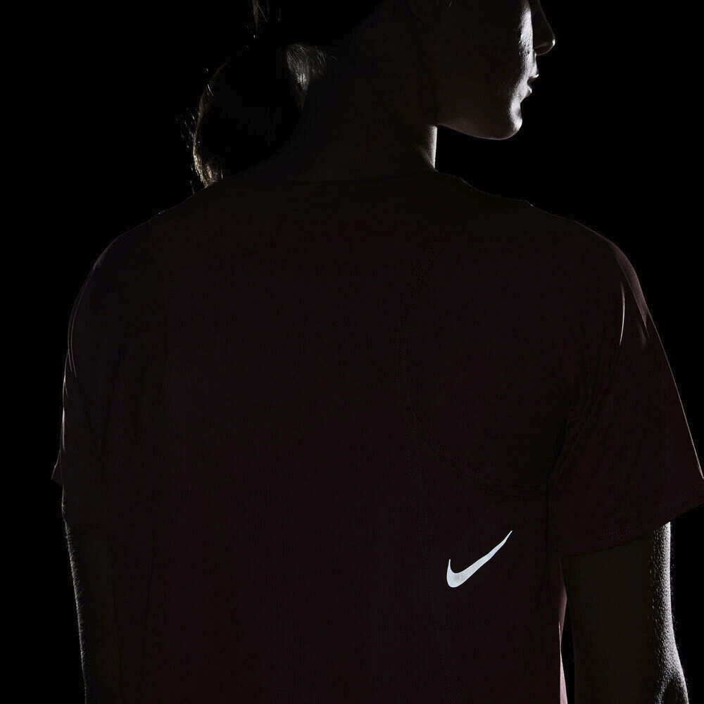 Dri Fit Race Lobe T Shirt