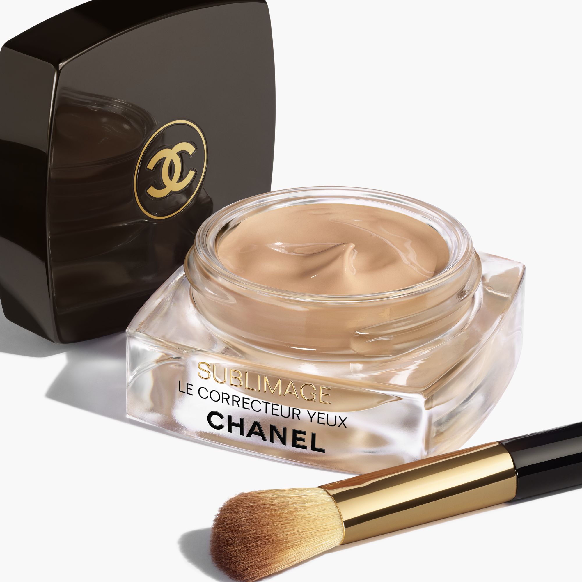 RADIANCE-GENERATING CARE CONCEALER
