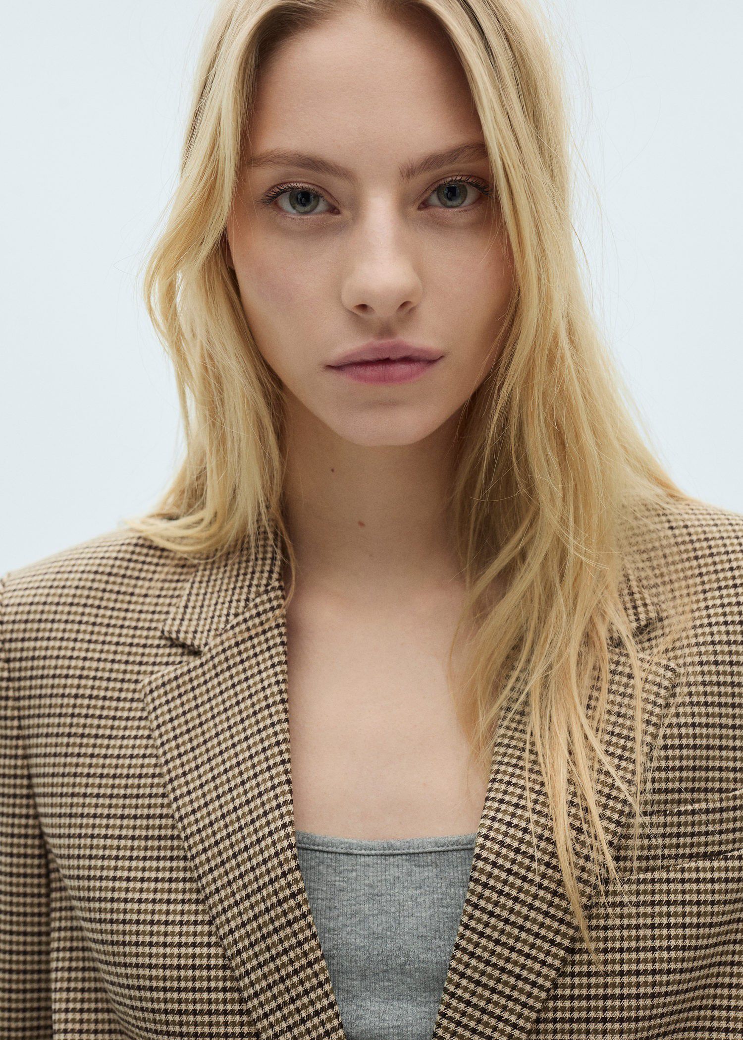 Straight-fit micro-houndstooth jack