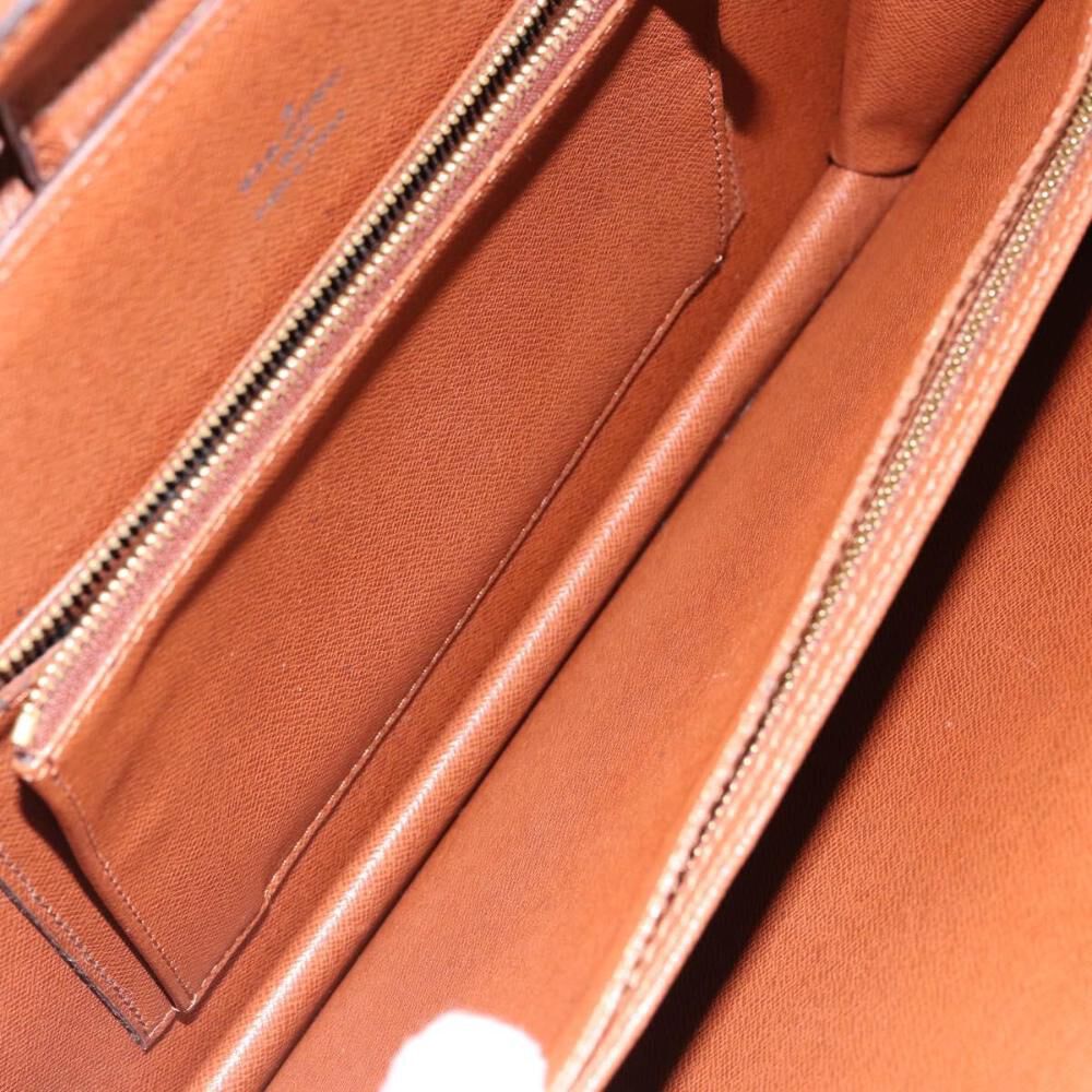 Louis Vuitton Shoulder Bags