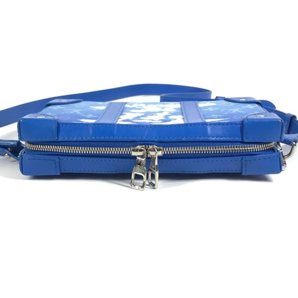 Louis Vuitton Clutch