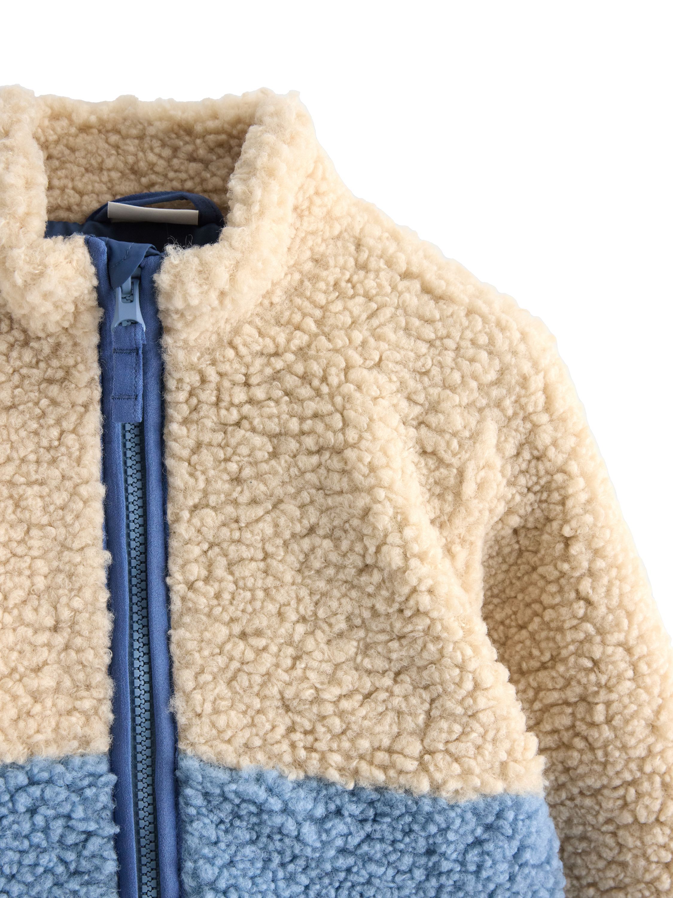 En varm och mysig pilejacka med sid