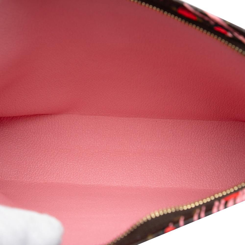 Louis Vuitton Clutch