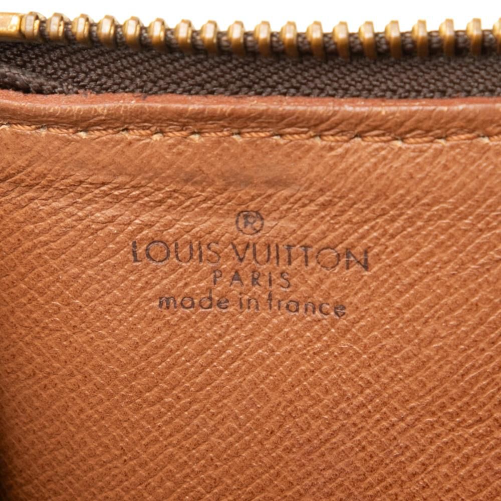 Louis Vuitton Poche Documents