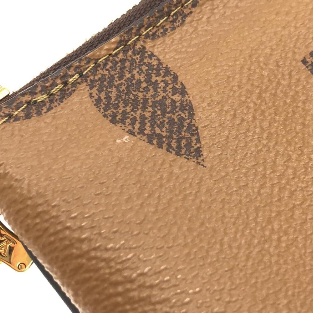 Louis Vuitton Clutch