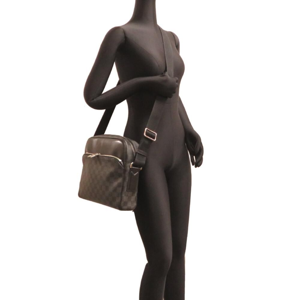 Louis Vuitton Shoulder Bags