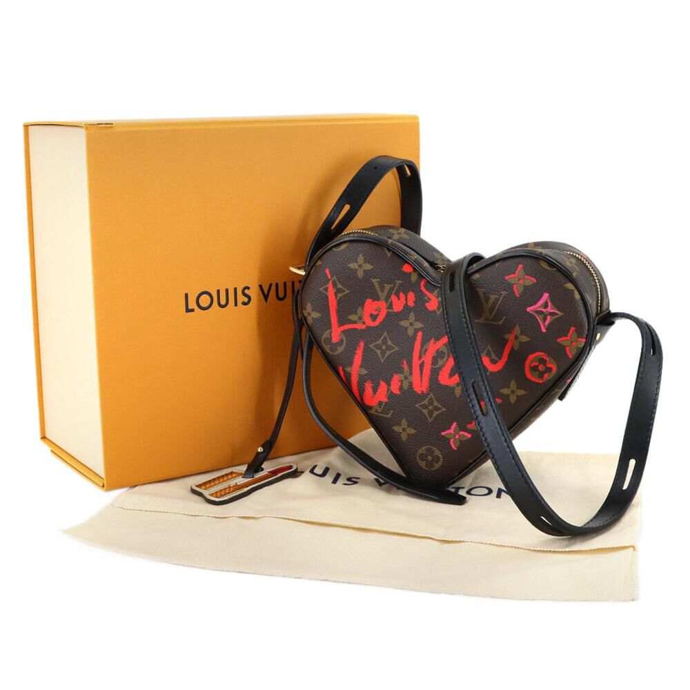 Louis Vuitton Shoulder Bags