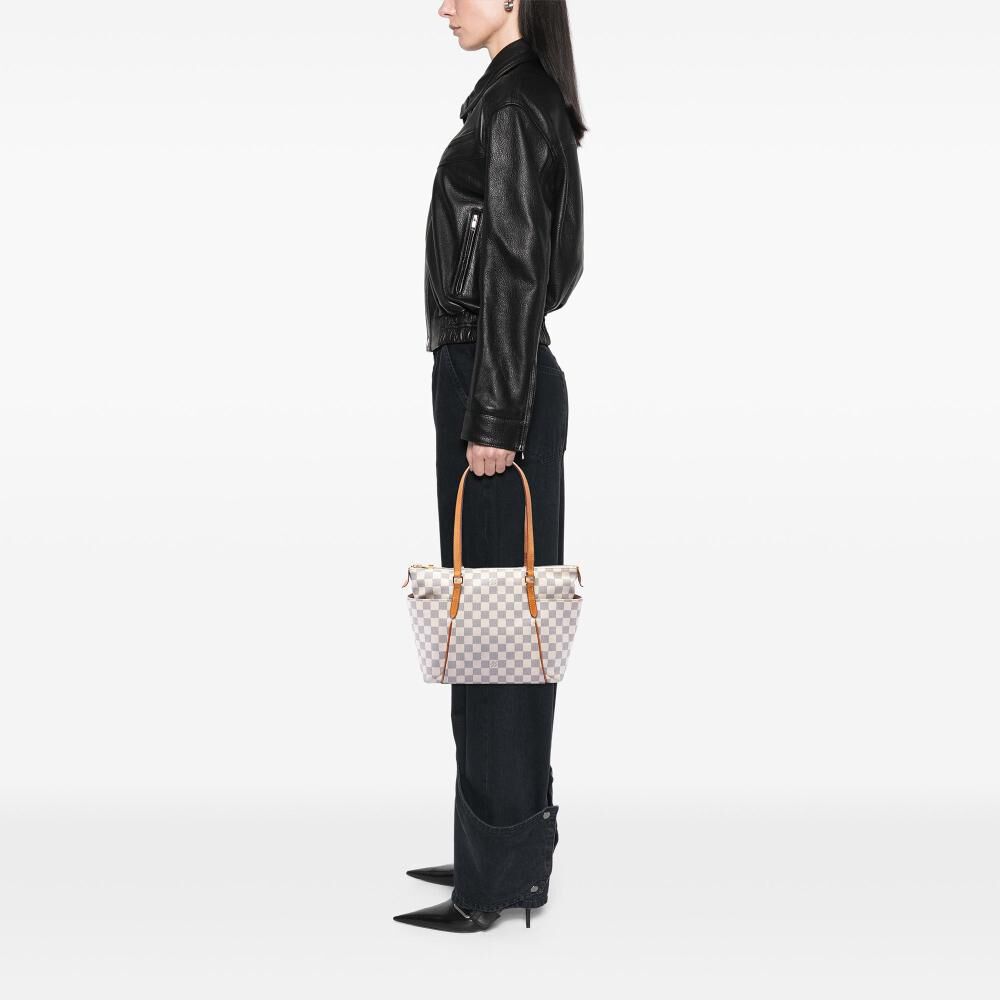 Louis Vuitton Totally