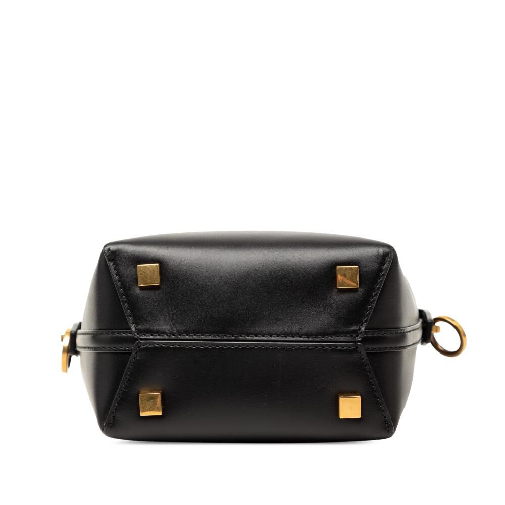 Yves Saint Laurent Bucket Bag
