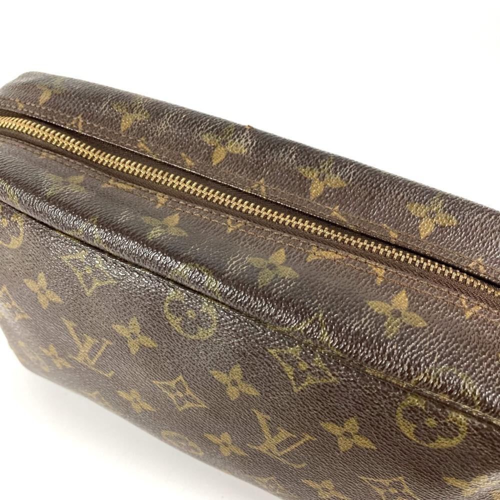 Louis Vuitton Clutch