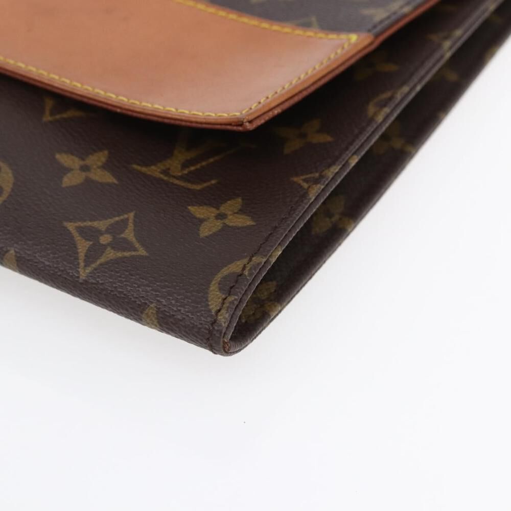 Louis Vuitton Clutch
