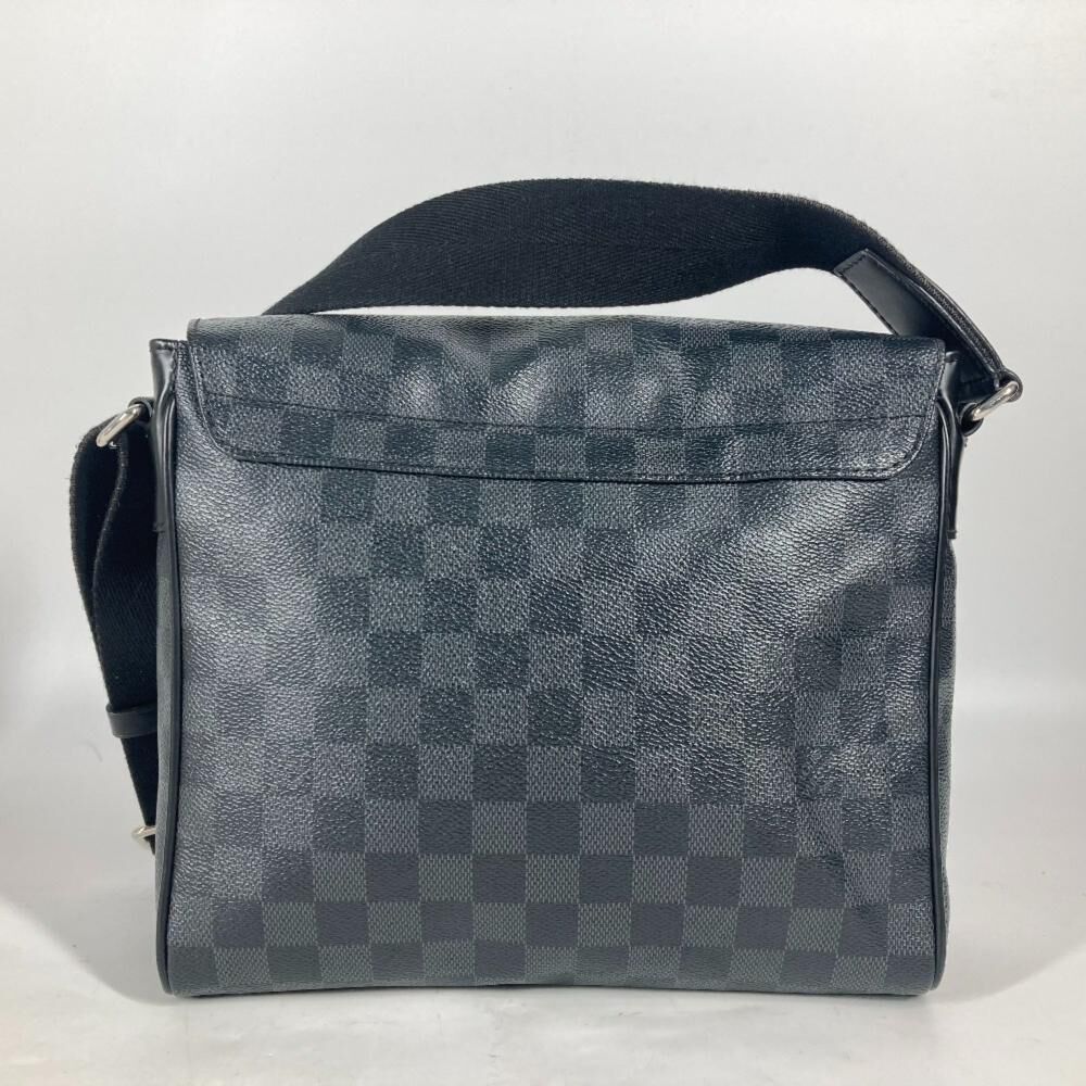Louis Vuitton Messenger