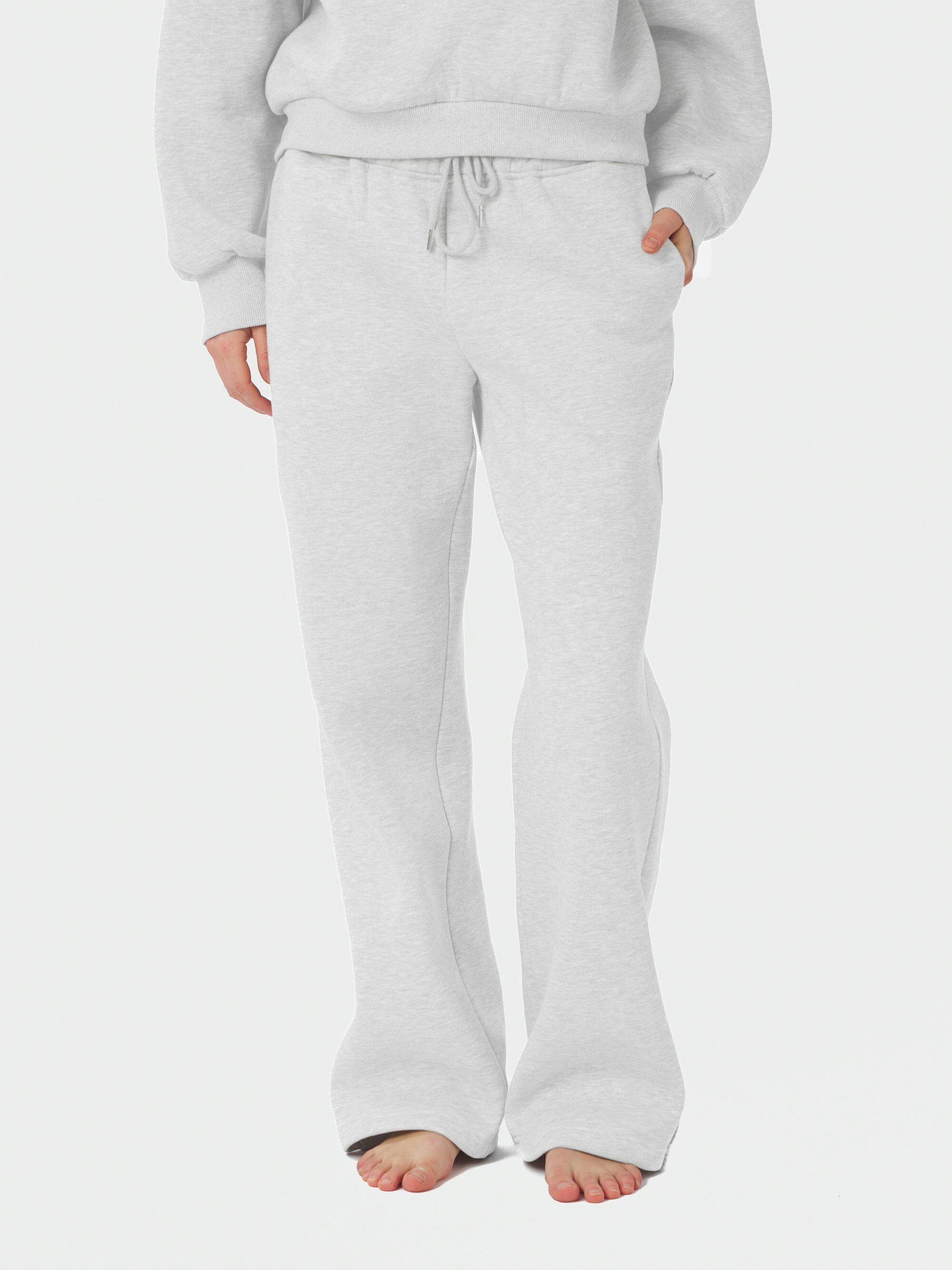 Sweatshirts & Sweatpants
