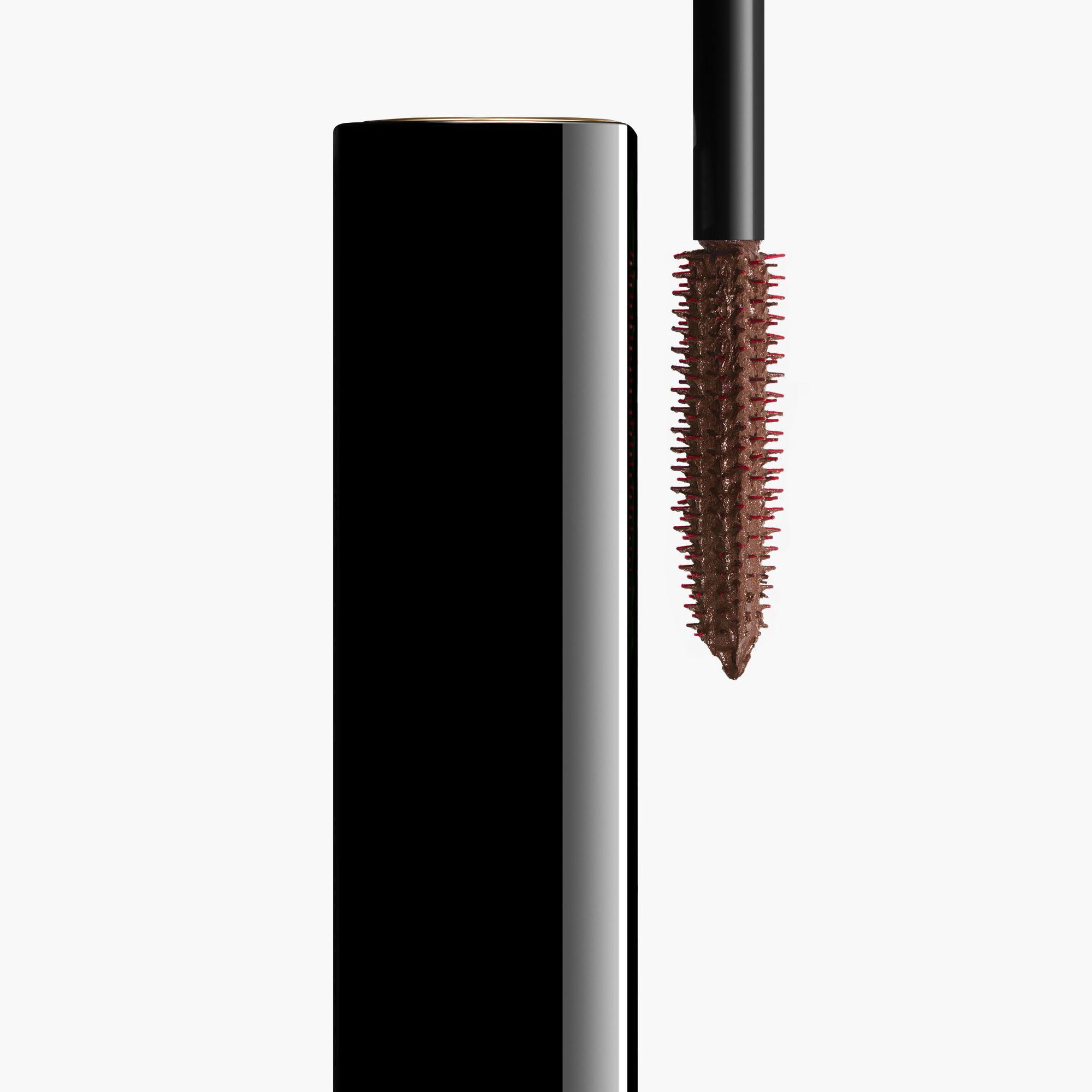 ALL-IN-ONE MASCARA: VOLUMEN, L&AElig;NGDE, BUE OG DEFINITION