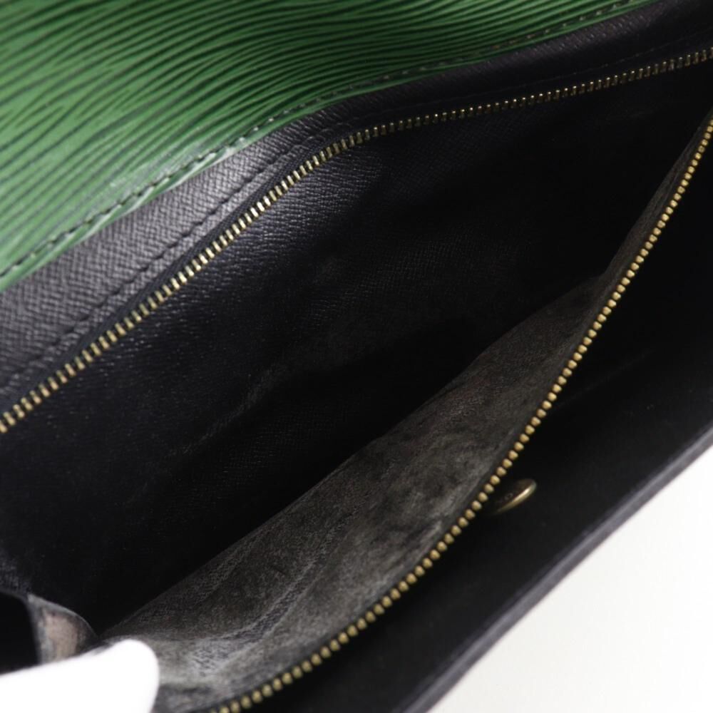 Louis Vuitton Clutch