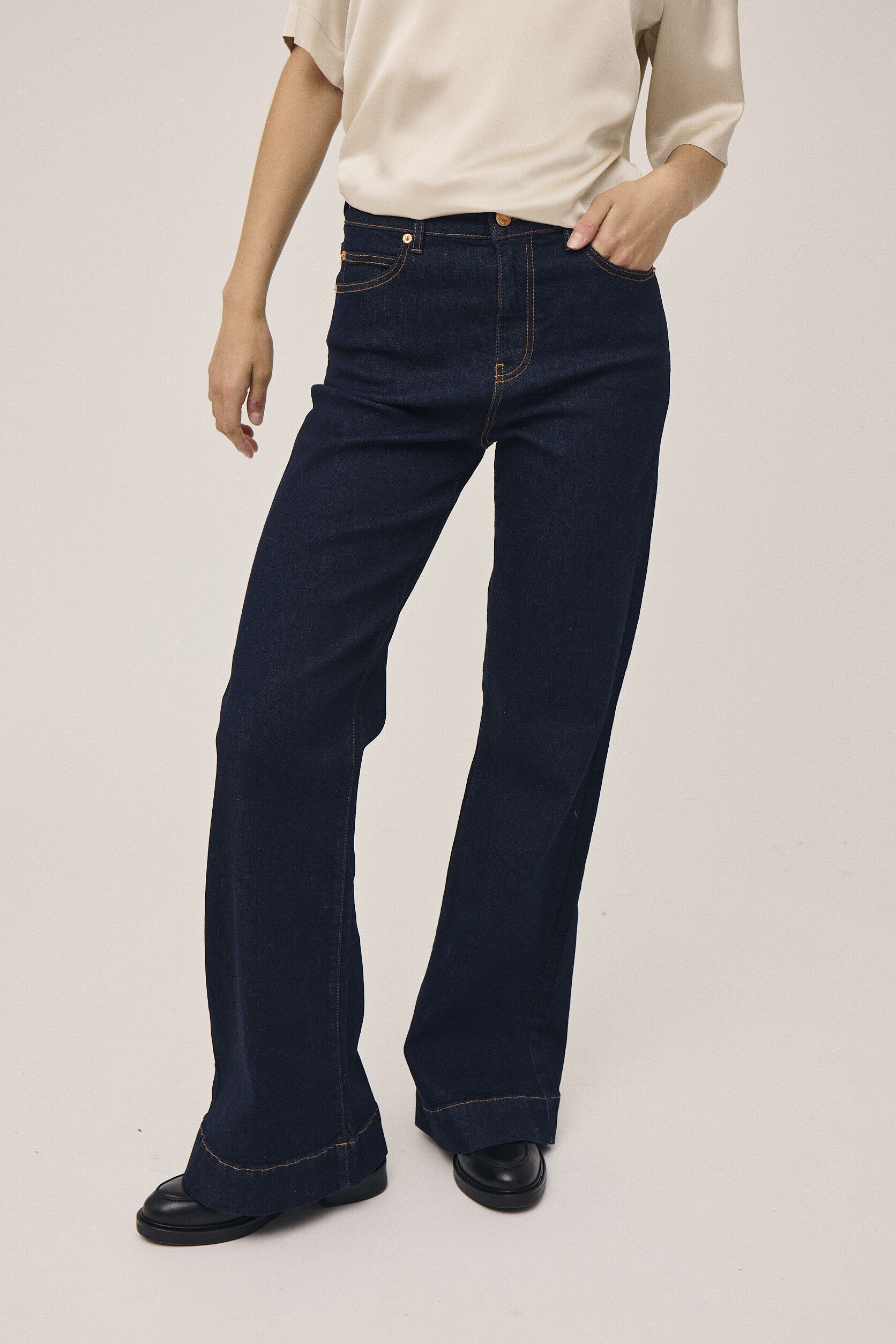 Flared & bootcut jeans