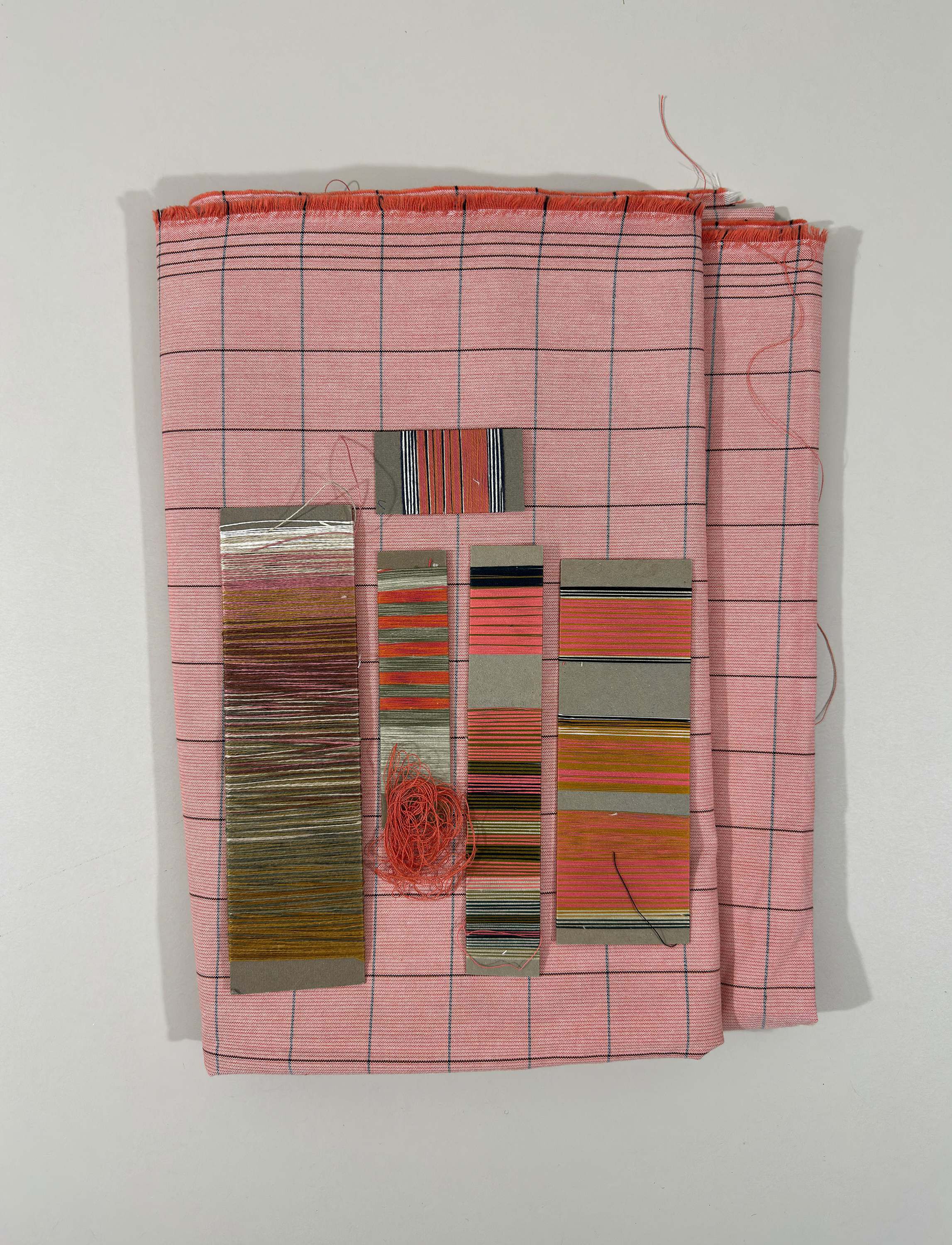 Vibeke Klint senget&oslash;j 140x200 cm/50x70 cm red