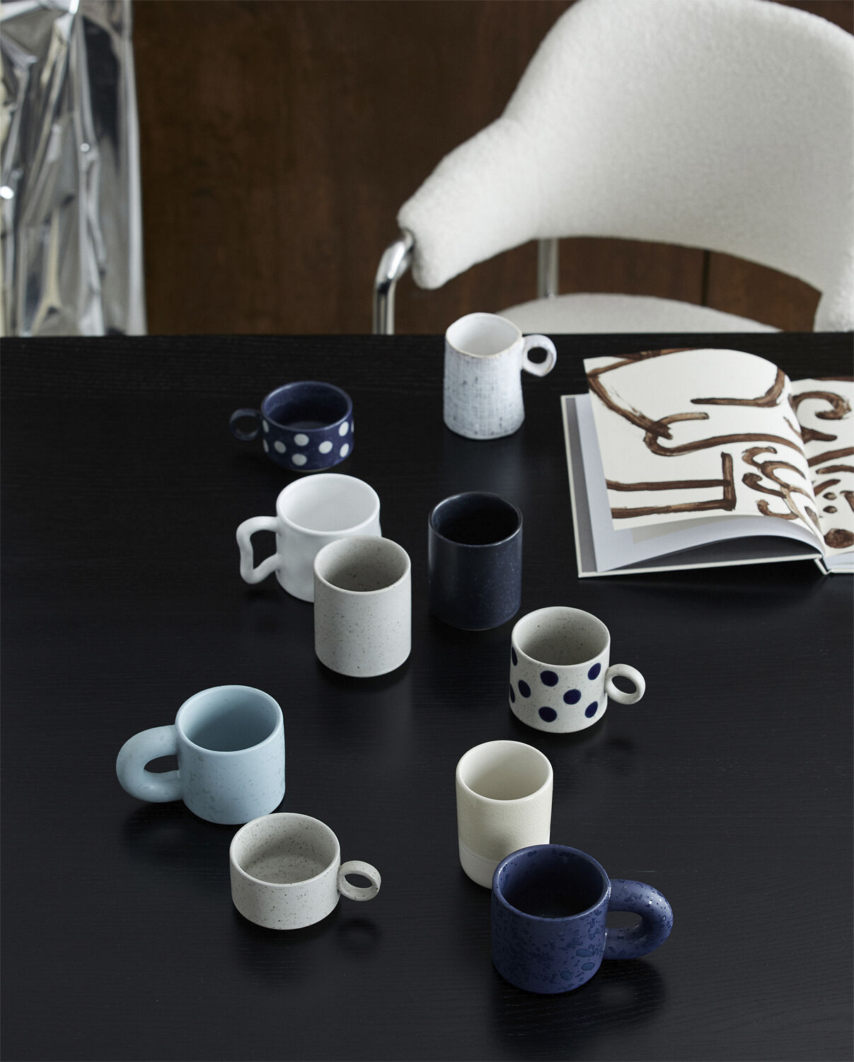 GRAINY tea cup w. handle, dark blue/sand