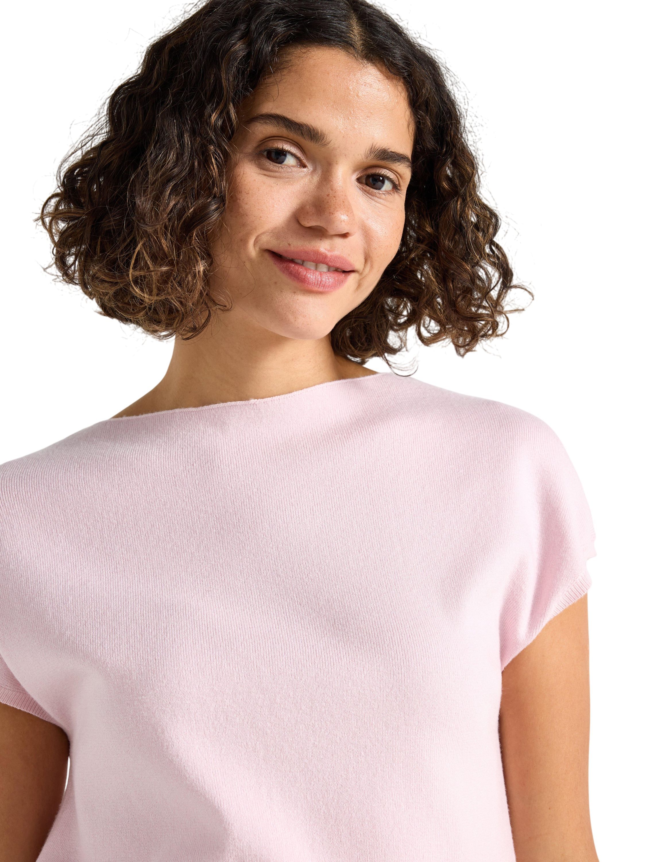 Finstrikket &aelig;rmel&oslash;s top.