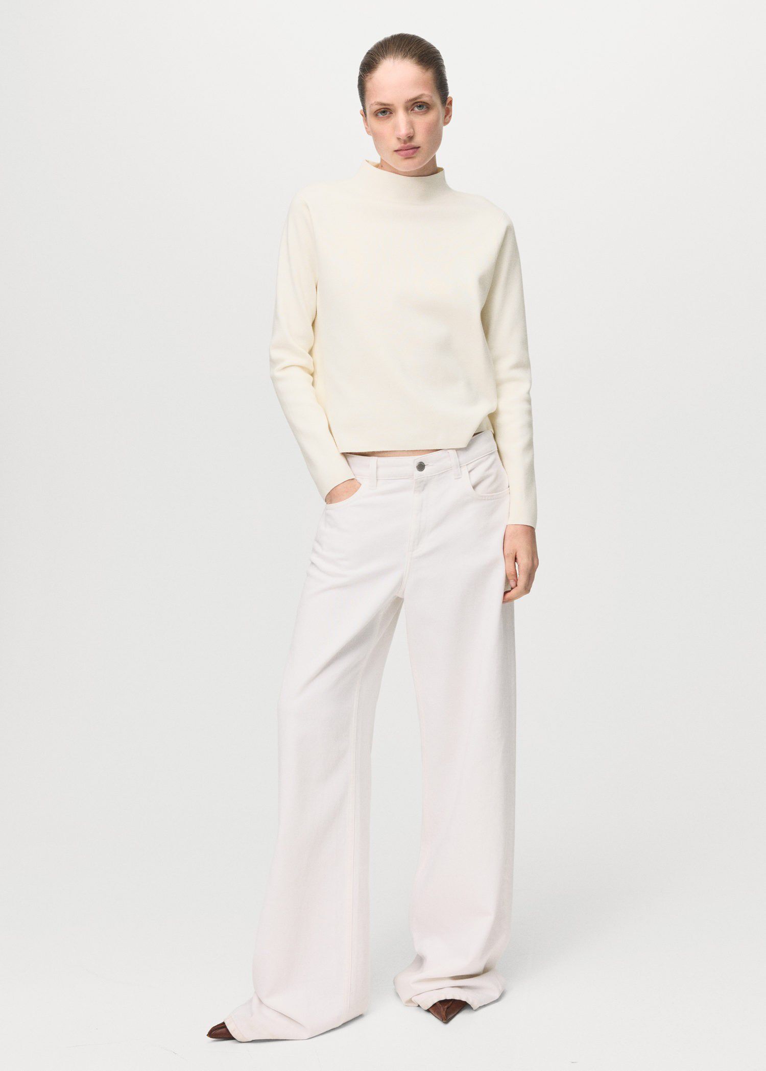 Knitted sweater with perkins neck