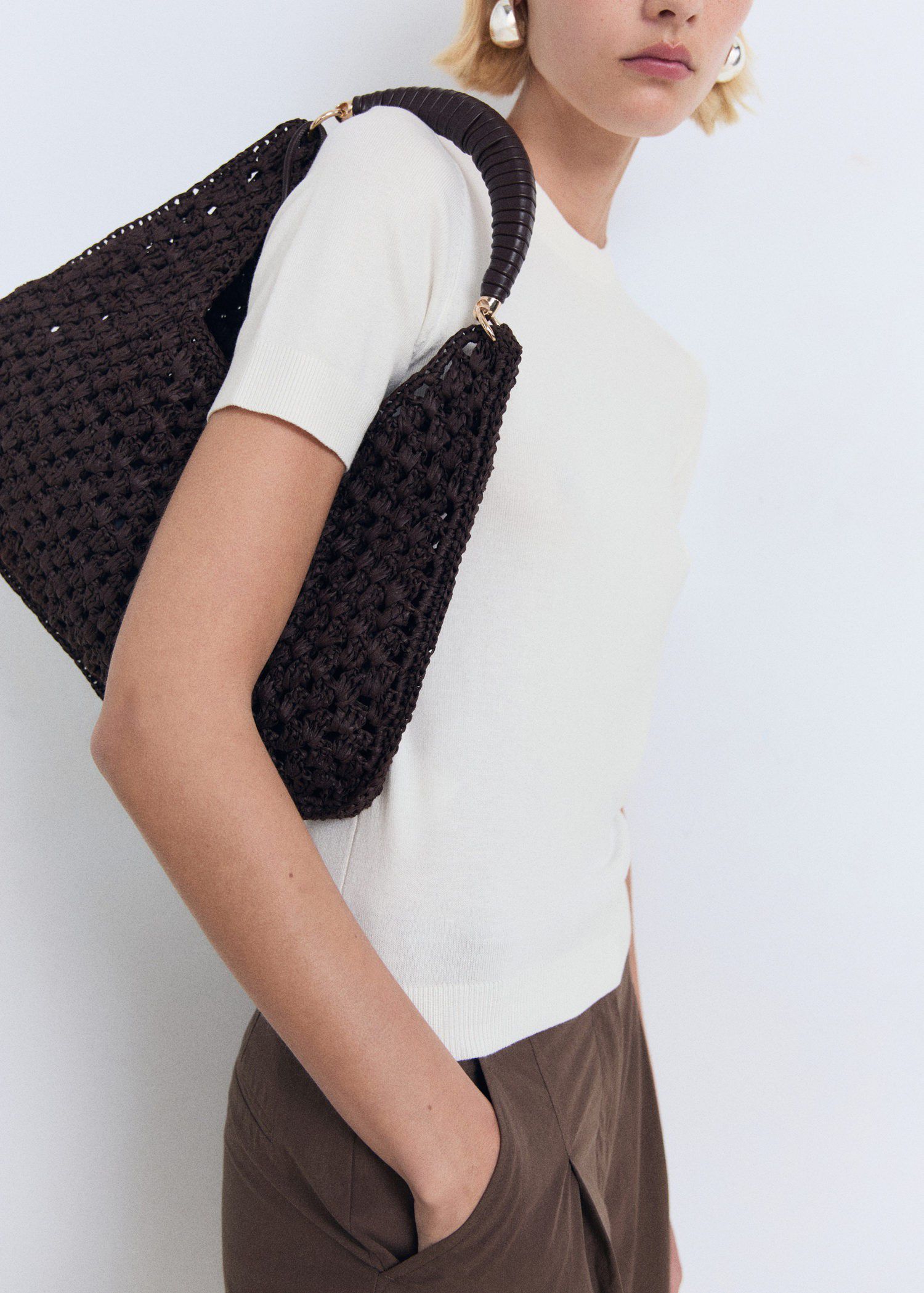 Short-sleeved fine-knit sweater