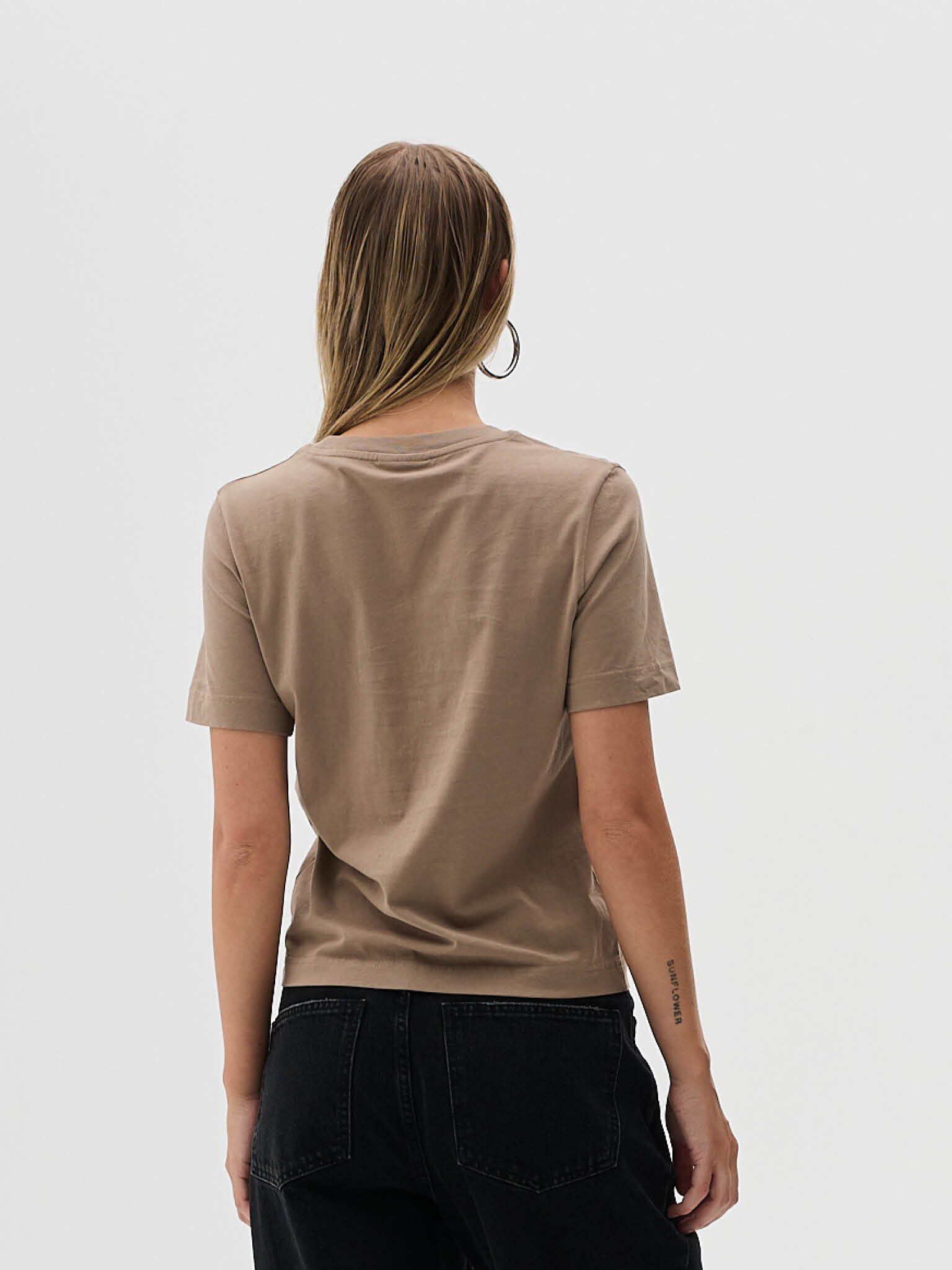 Classic Fit T-shirt Women