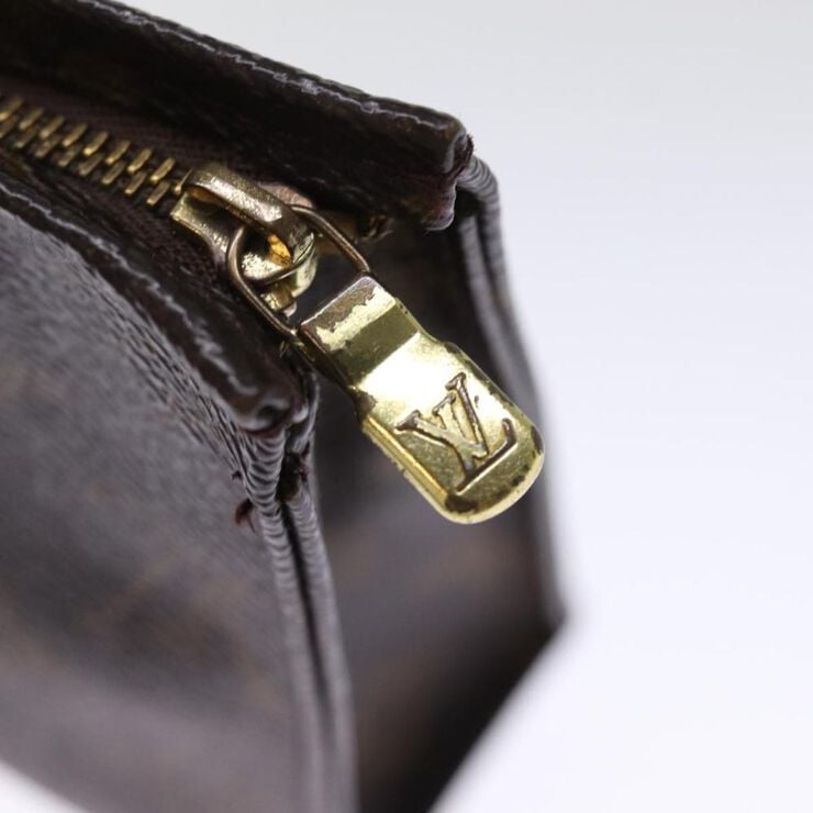 Louis Vuitton Poche Toilette