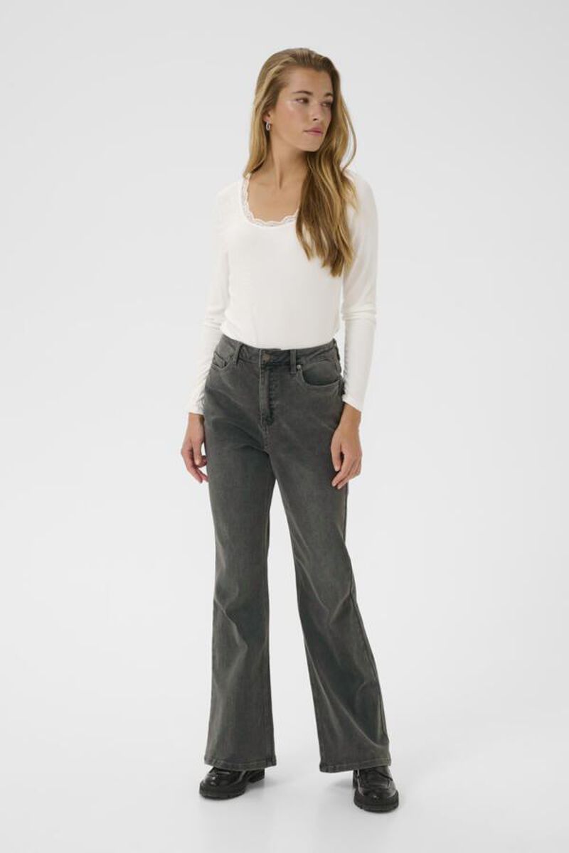 Kasinem Hw Flared Jeans