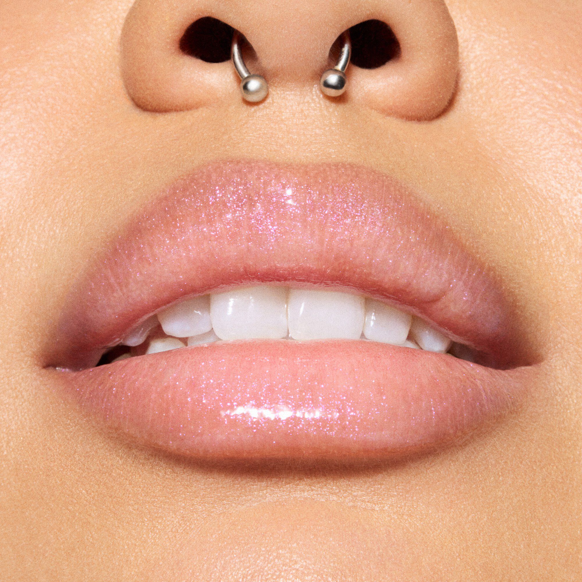 Squirt Plumping Shimmer Lipgloss Stick