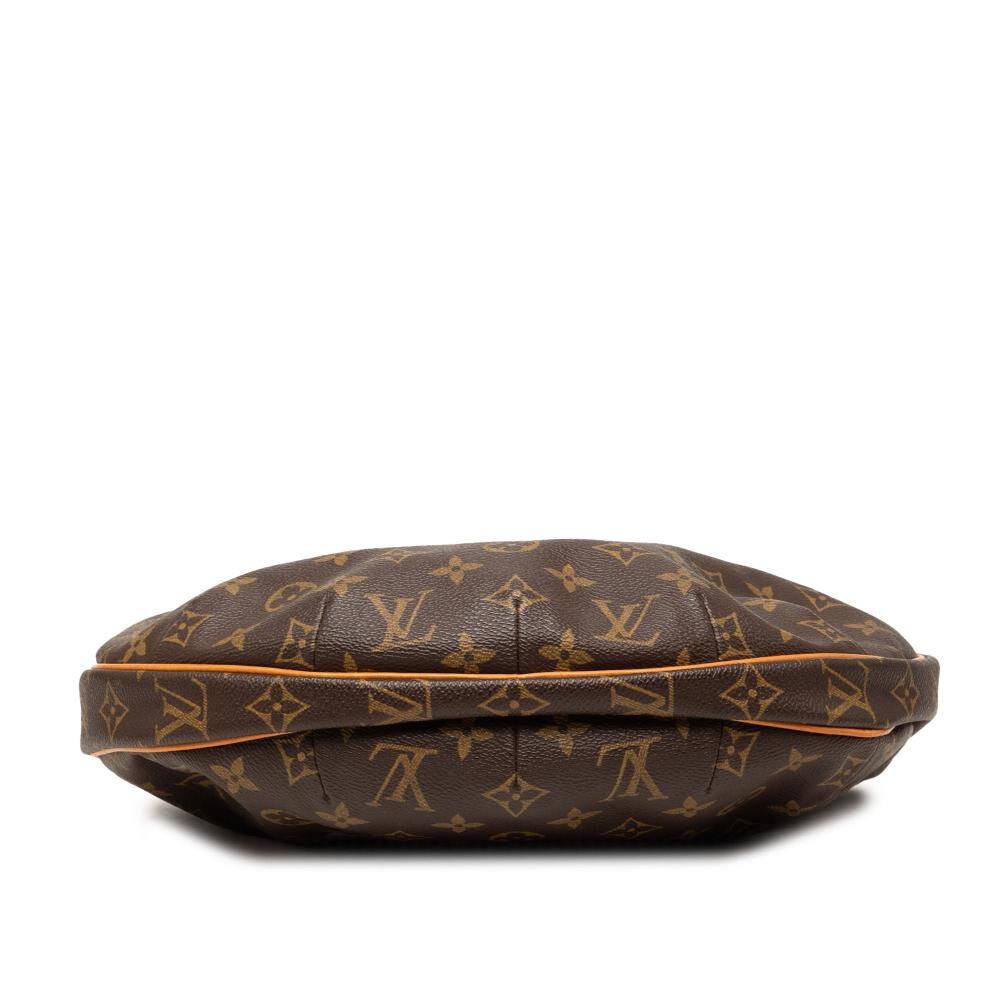 Louis Vuitton Croissant