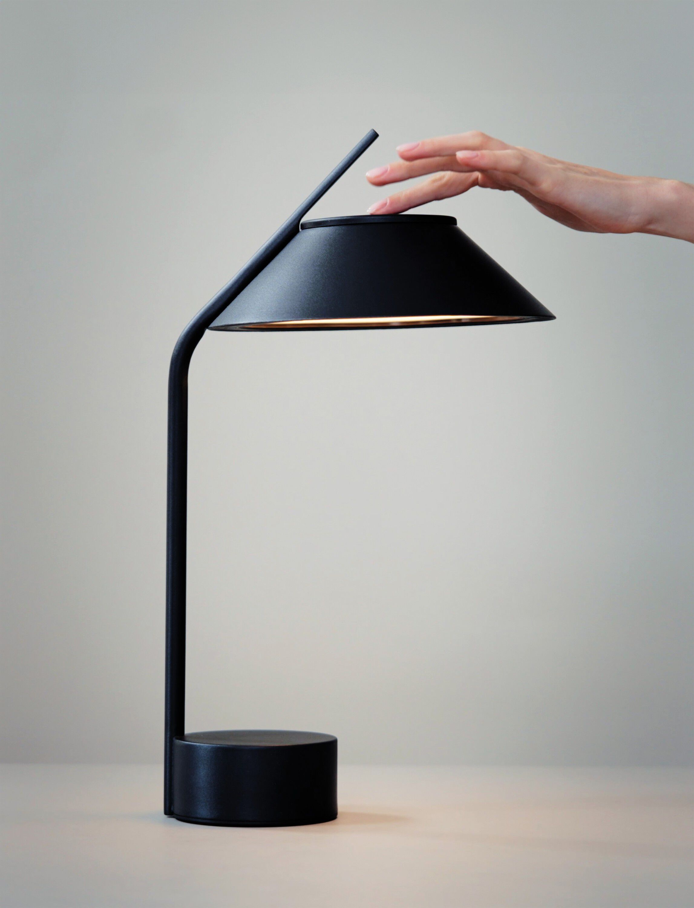 Vinkel LED lampe, portable black