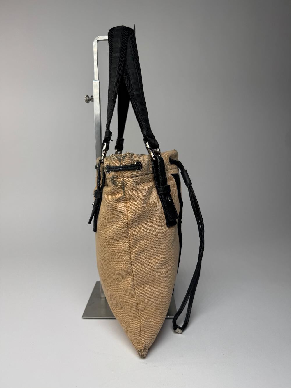 Yves Saint Laurent Handbag