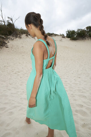 Long dress with open back in