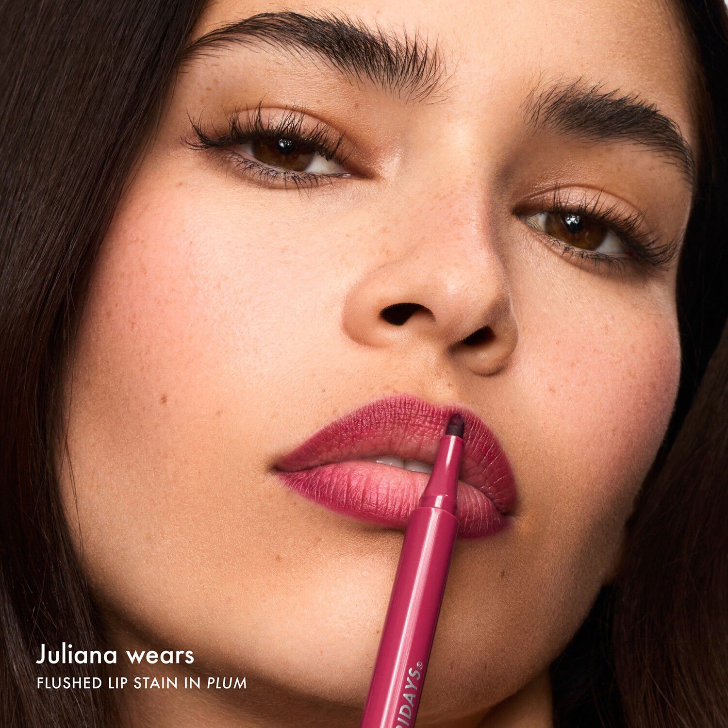 Denne langtidsholdbare l&aelig;bestift efterlader dine l&aelig;ber med en bl&oslash;d, st