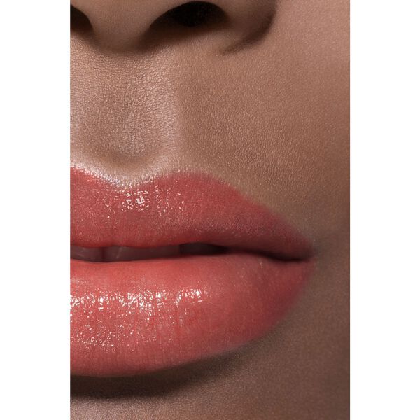 A Hydrating Tinted Lip Balm That Offers Buildable Colour For Better-Lo