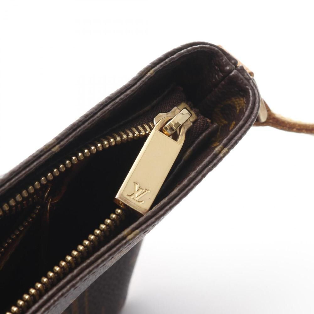 Louis Vuitton Shoulder Bags