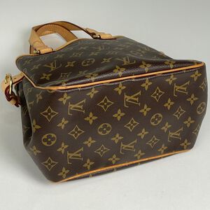 Louis Vuitton Batignolles