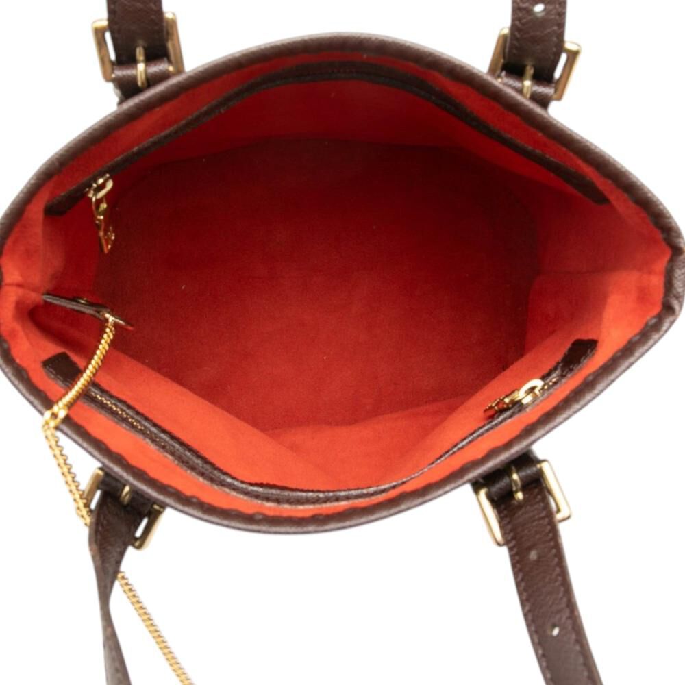 Louis Vuitton Marais