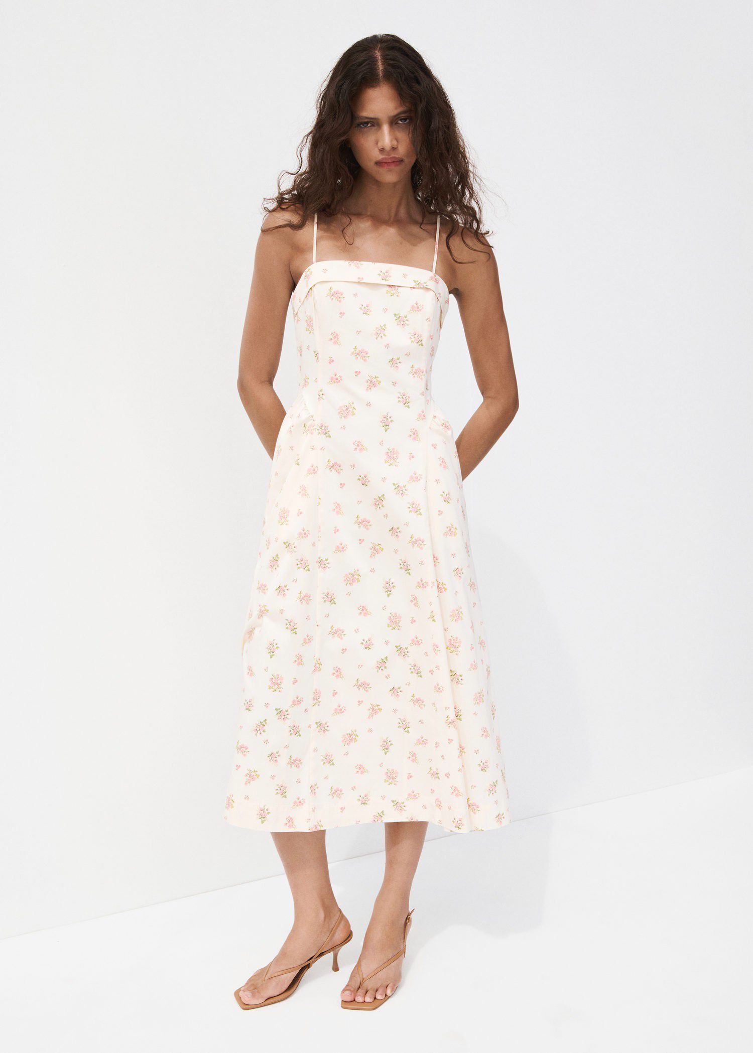 Floral-print flared dress