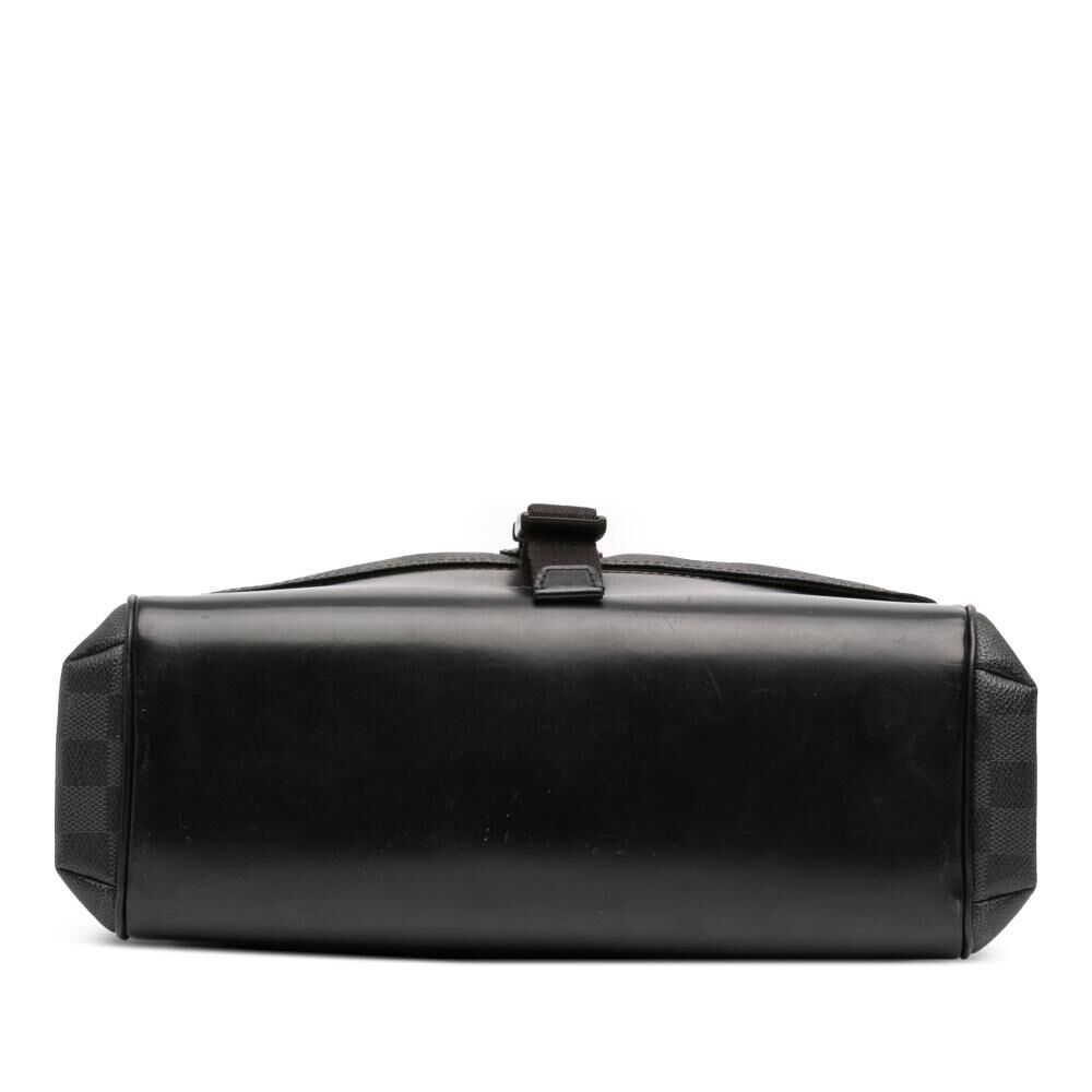 Louis Vuitton Messenger